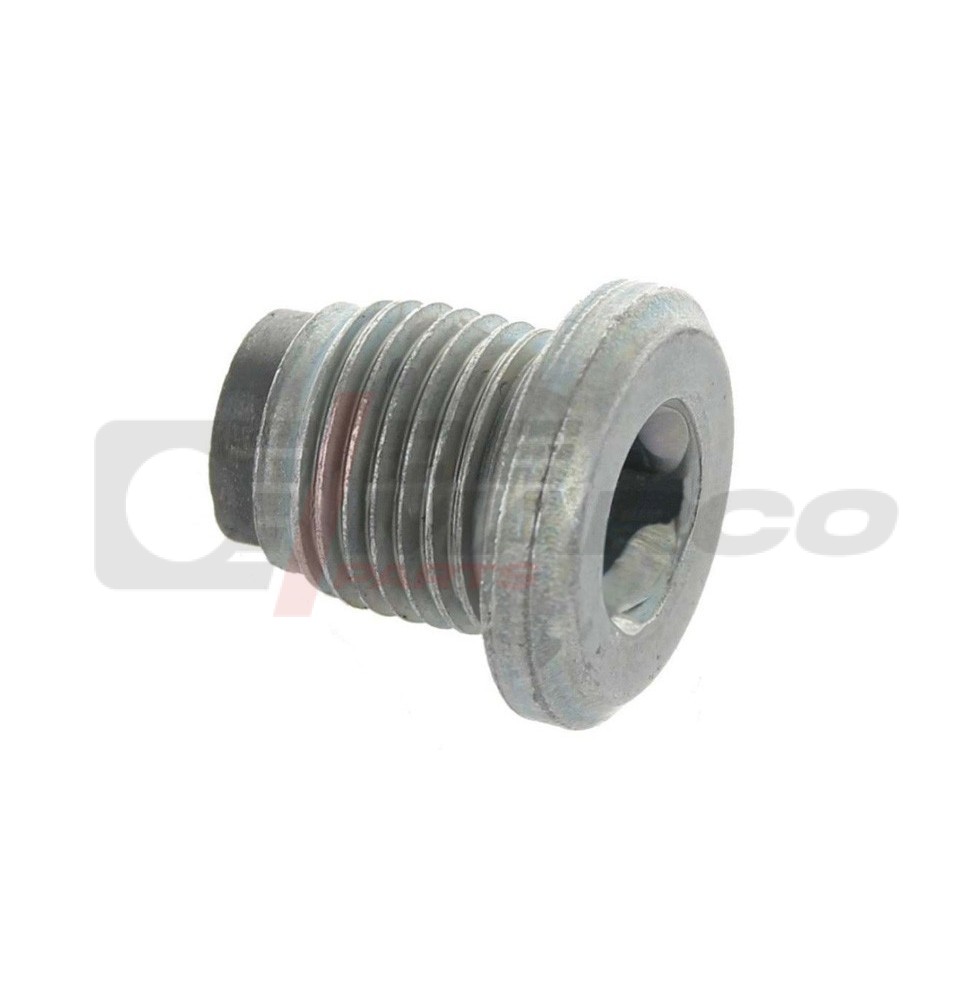 Magnetic metal plug for oil drain and engine change on vintage Renault vehicles